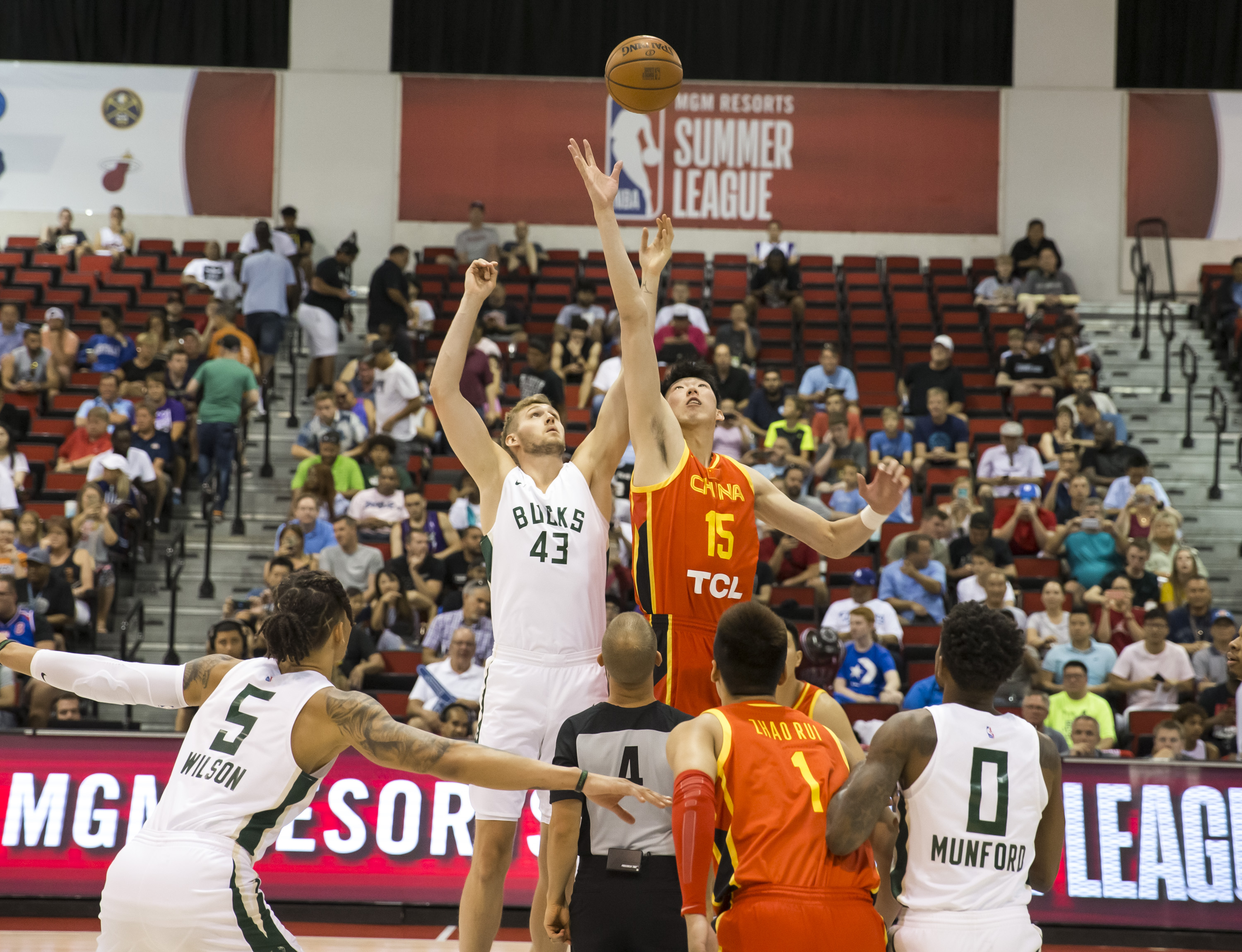 了团队的进 了团队的进